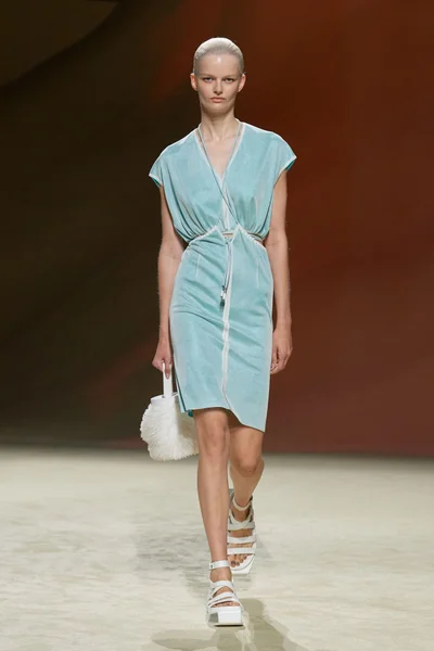 Look 47